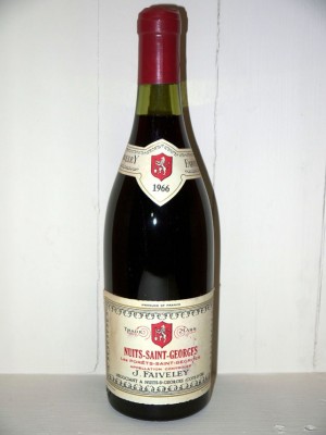 Grands vins Gevrey-Chambertin Nuits-Saint-Georges 1er cru Les Porets 1966 Domaine Faiveley